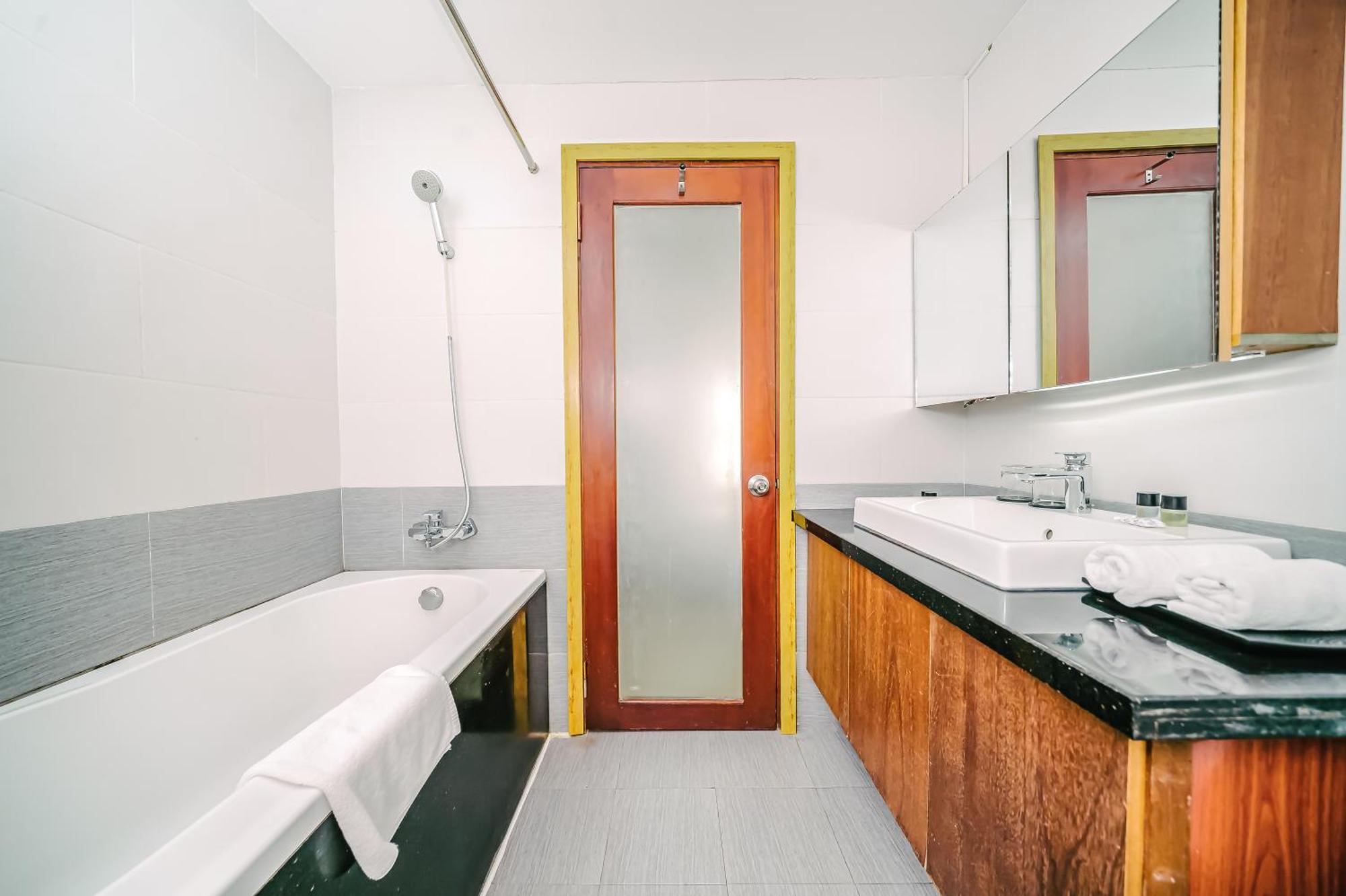 Gemma Hotel & Apartment Near Dragon Bridge Дананг Номер фото
