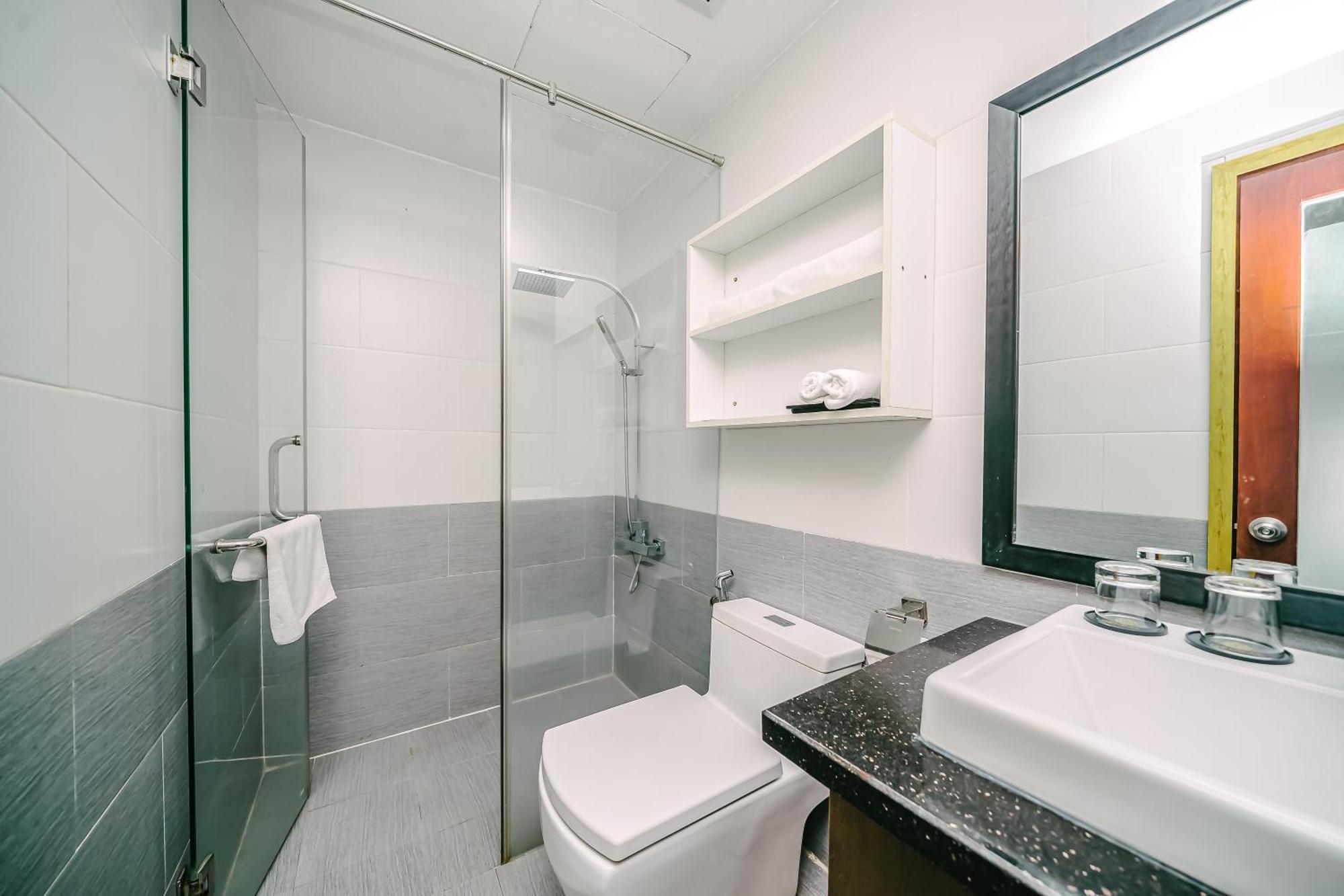 Gemma Hotel & Apartment Near Dragon Bridge Дананг Номер фото